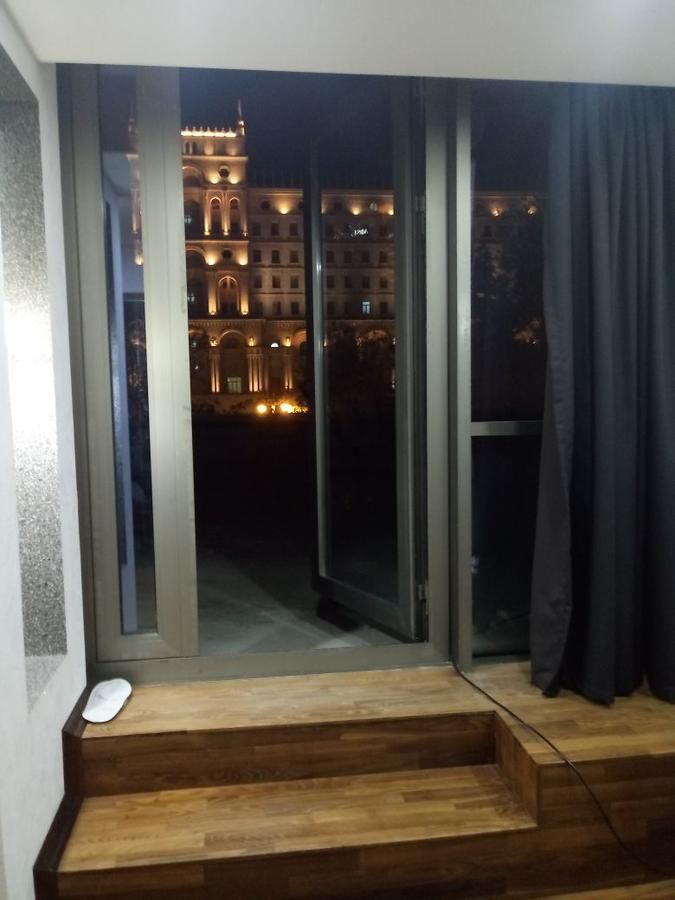Апартаменты Apartment on Uzeyir Gadjibeyli Street Formula 1 Баку