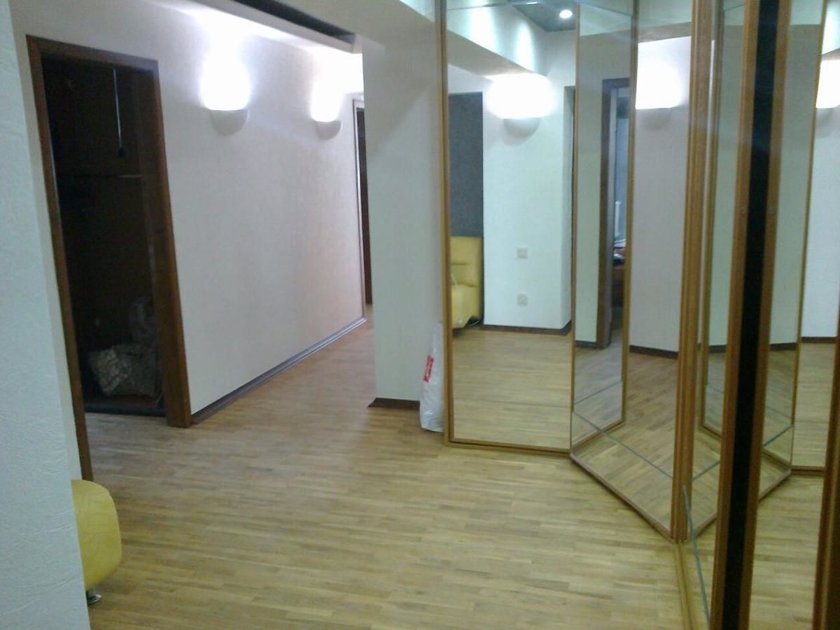 Апартаменты Apartment on Uzeyir Gadjibeyli Street Formula 1 Баку-19