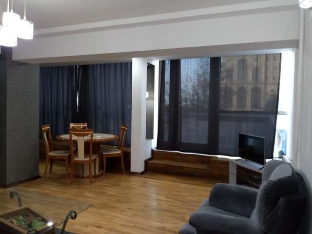 Апартаменты Apartment on Uzeyir Gadjibeyli Street Formula 1 Баку-3