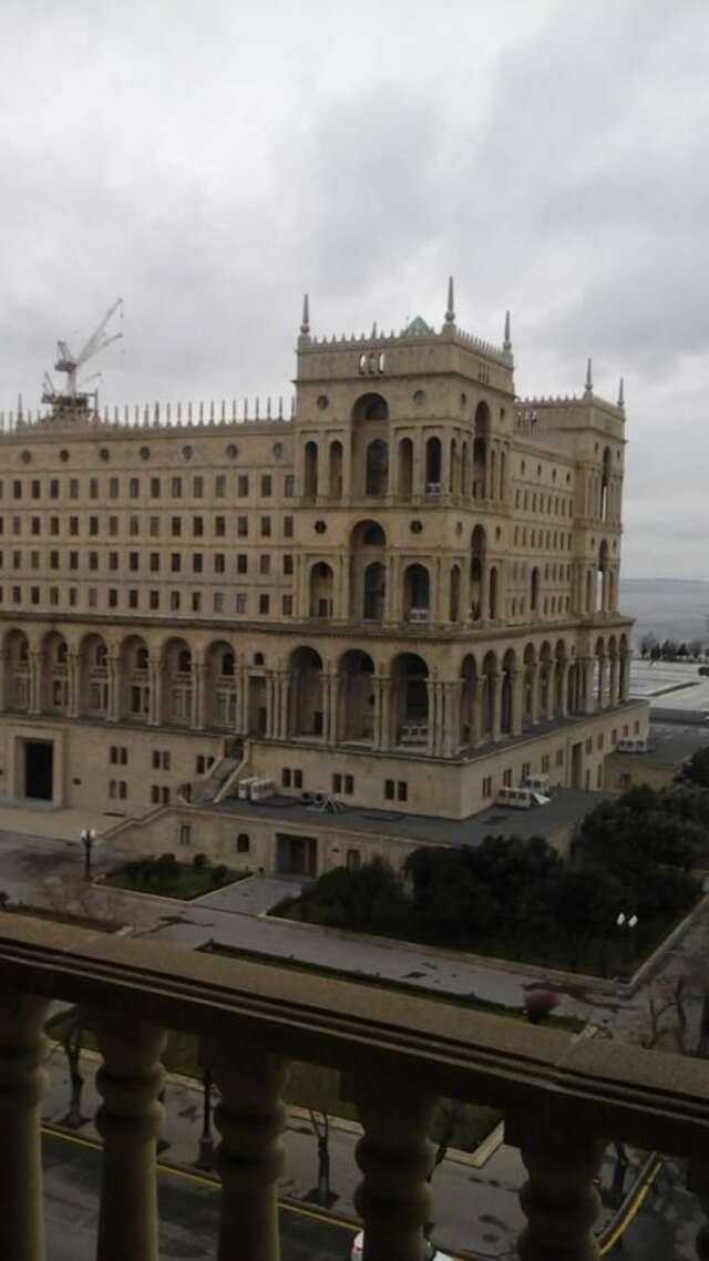 Апартаменты Apartment on Uzeyir Gadjibeyli Street Formula 1 Баку-21